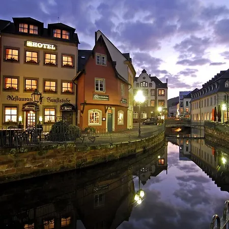 酒店 Restaurant Zunftstube 萨尔堡